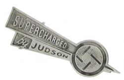 Schild Supercharged by Judson (65 x 20 mm)